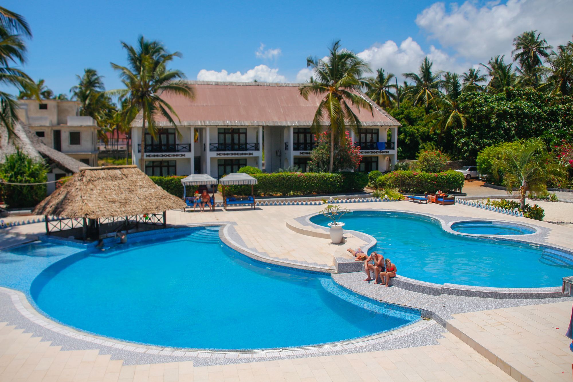 African Sun Sand Sea Beach Resort & Spa Bwejuu Luaran gambar