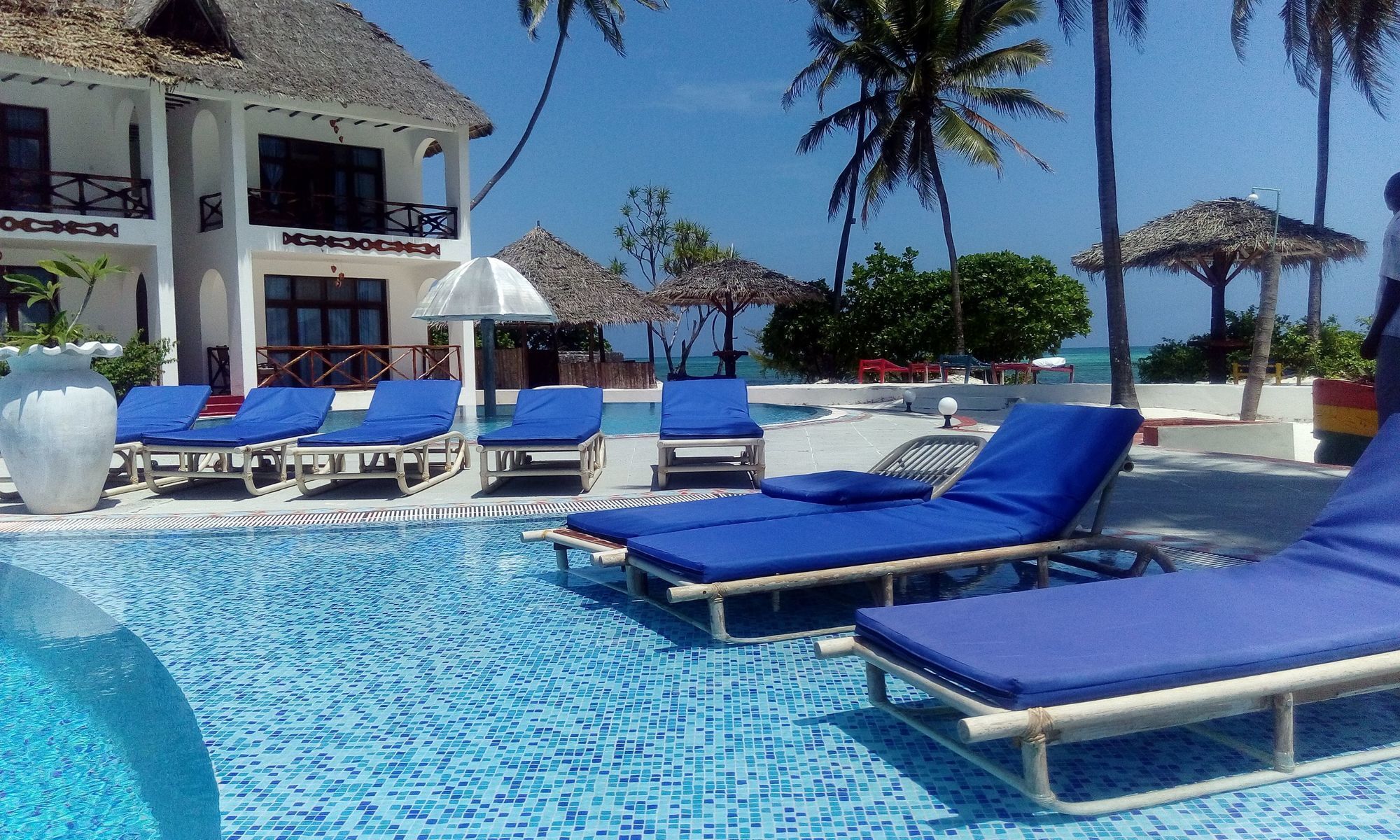 African Sun Sand Sea Beach Resort & Spa Bwejuu Luaran gambar